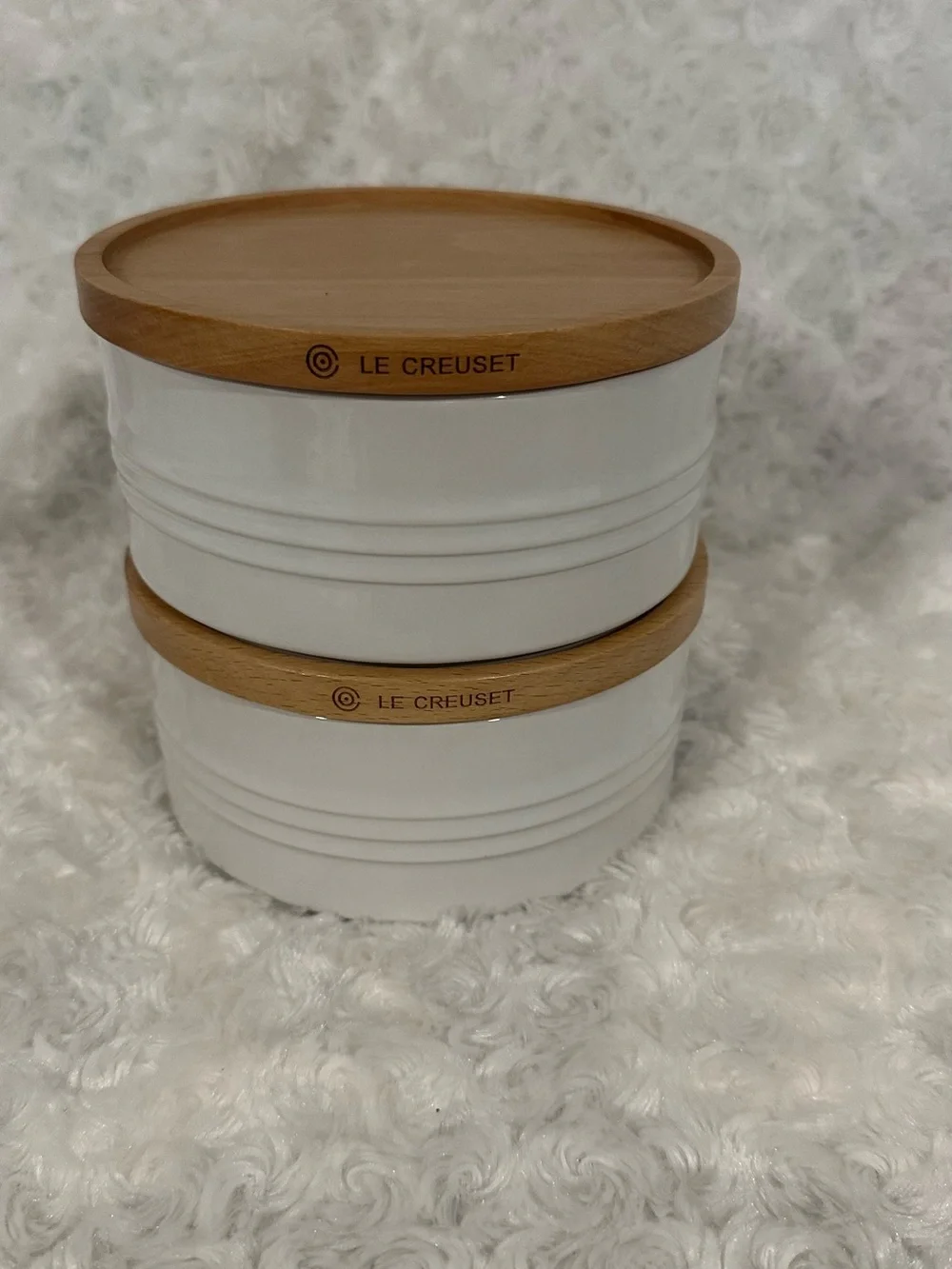 (NWOT) Le Creuset White Stoneware 23 oz Storage Canister w/ Wood Lid (Set)